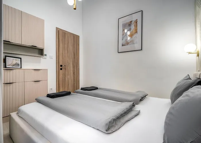 D10 Central Residence Apartamento